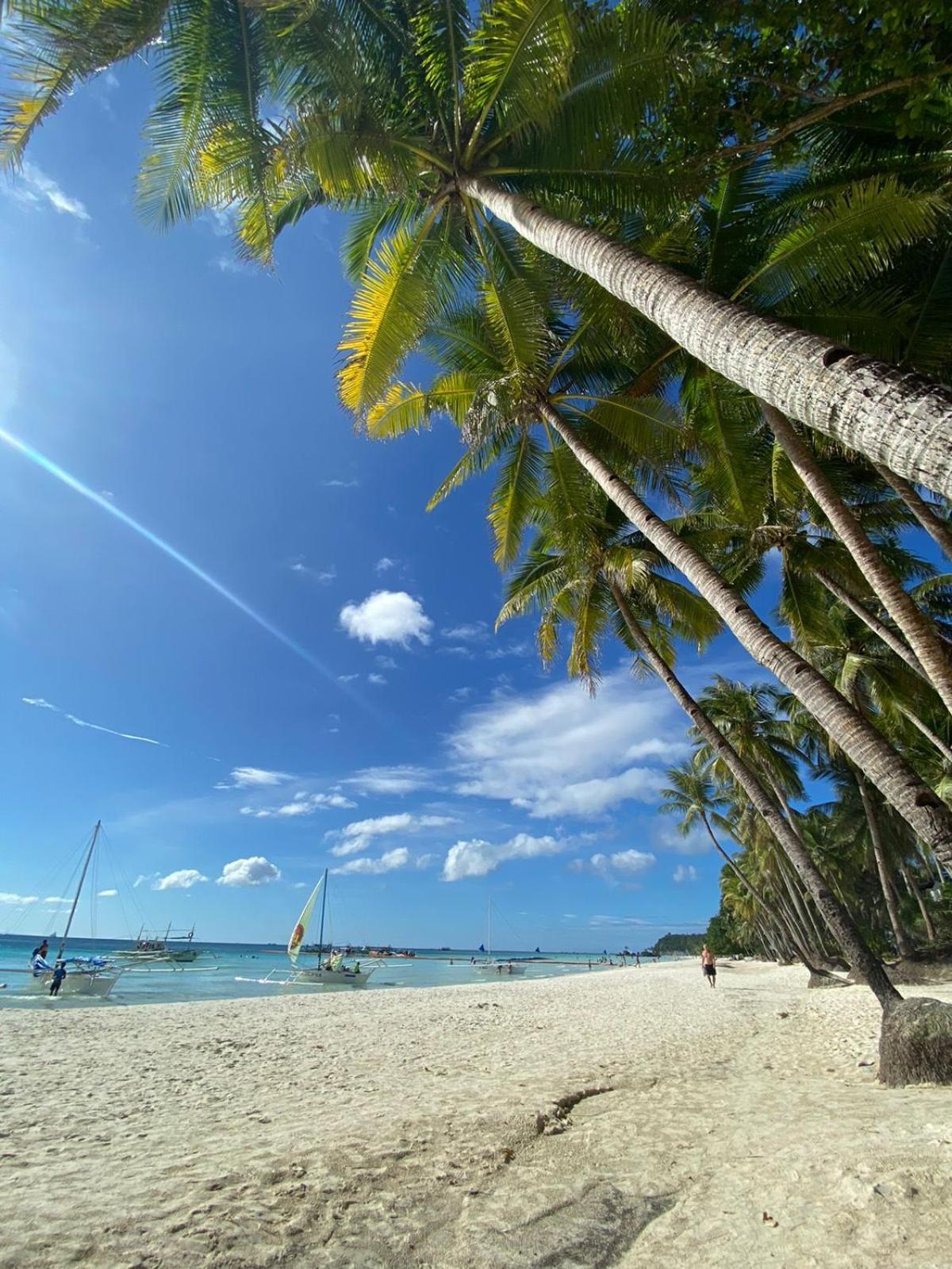 Boracay Coco Huts Hotel Balabag  ภายนอก รูปภาพ
