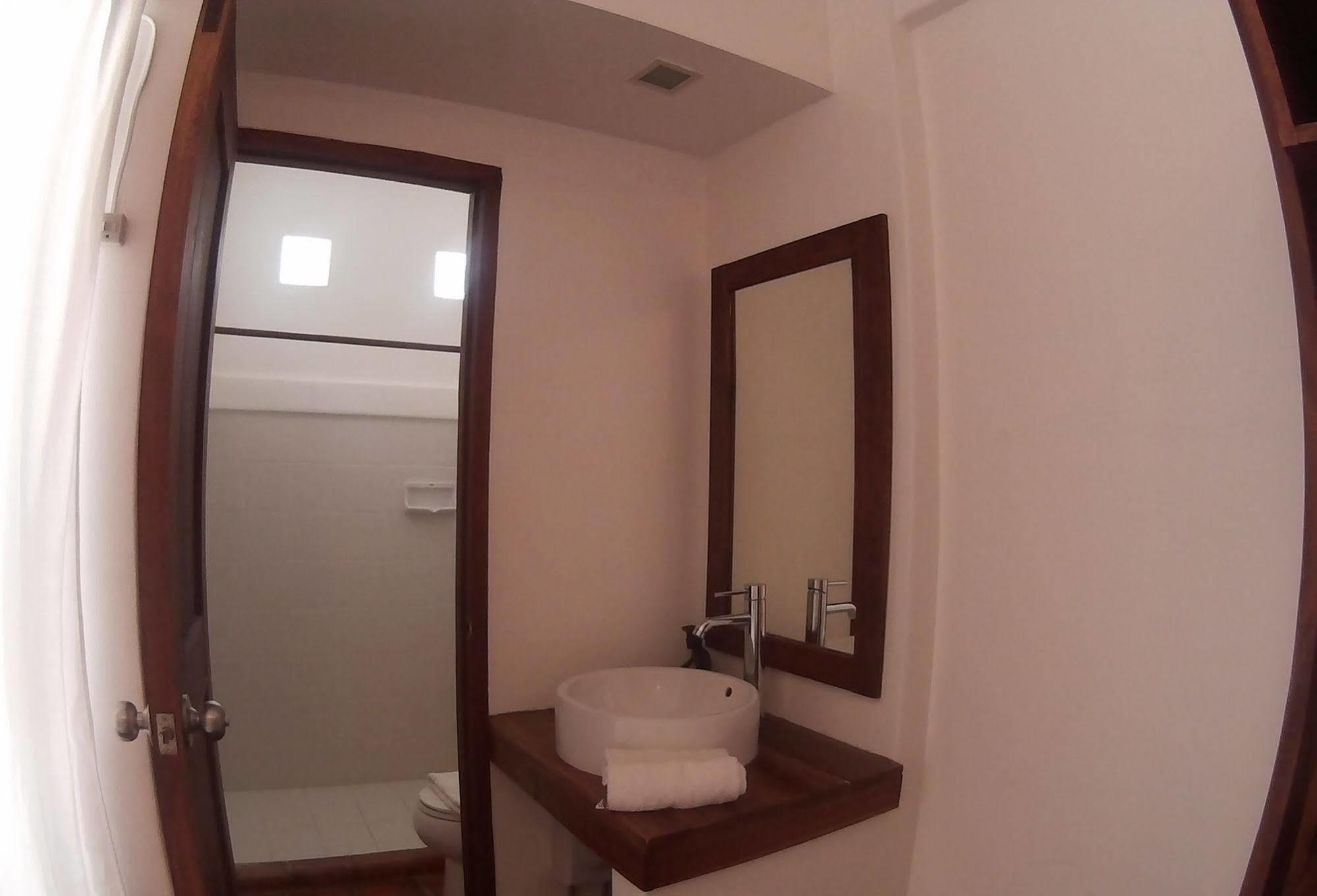 Boracay Coco Huts Hotel Balabag  ภายนอก รูปภาพ