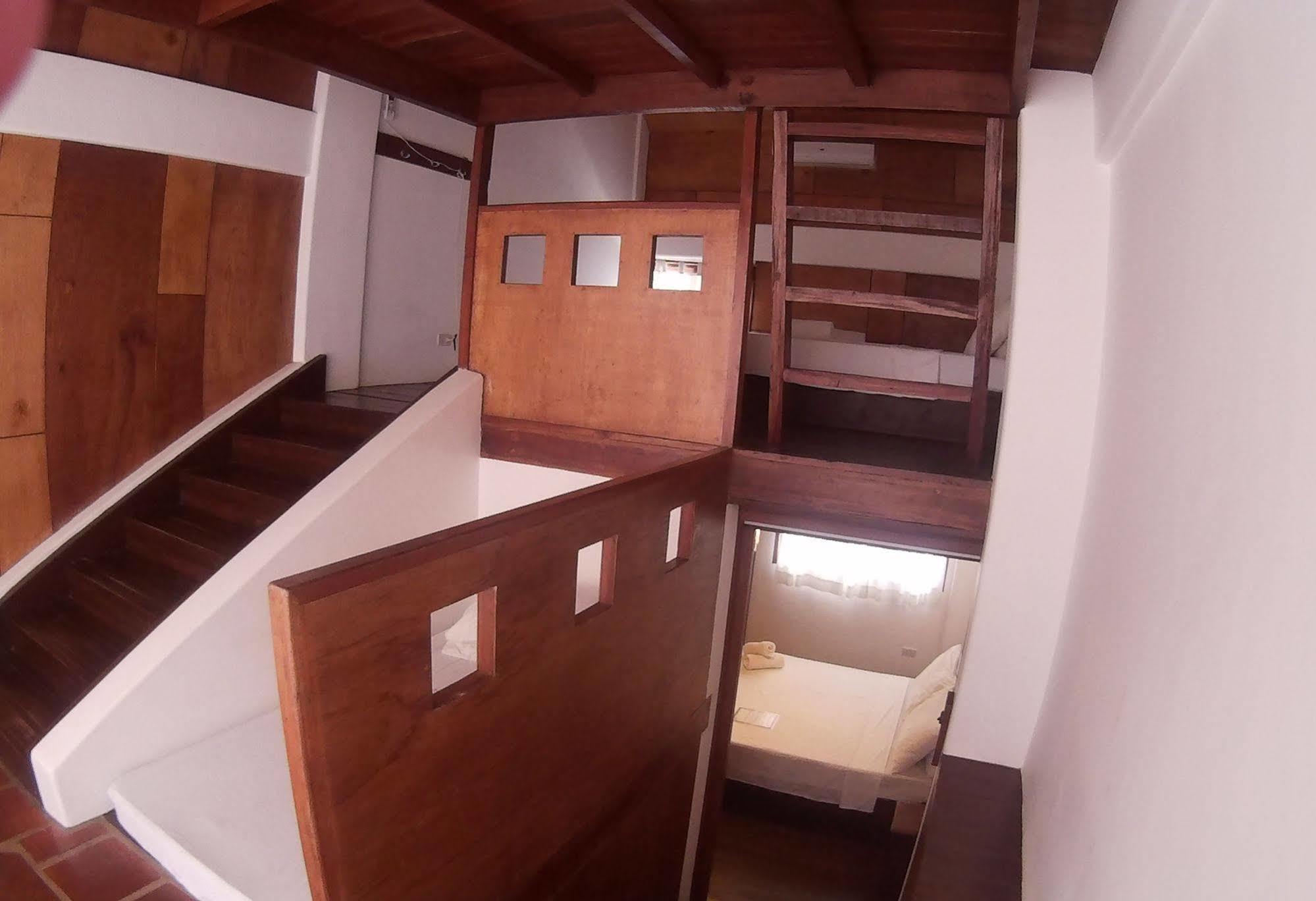 Boracay Coco Huts Hotel Balabag  ภายนอก รูปภาพ